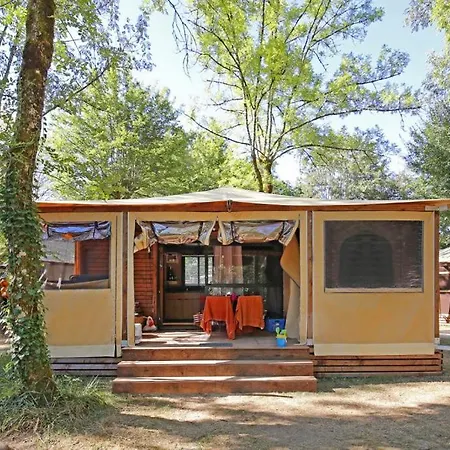 Onlycamp De Chamarges * Die