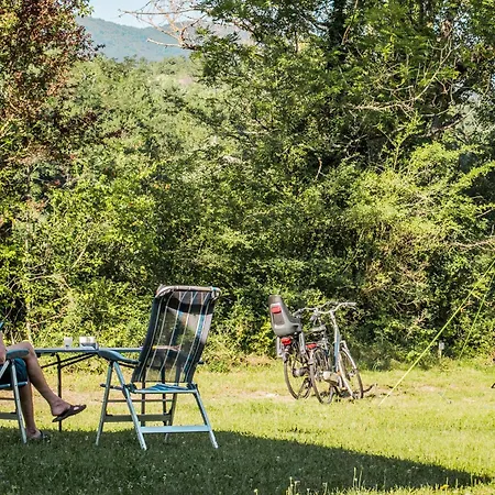 Onlycamp De Chamarges Kemping *