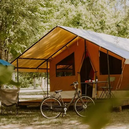 Onlycamp Chamarges Campsite Die