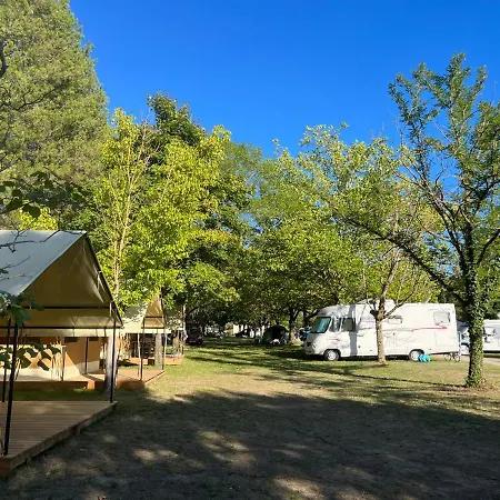 Kemping Onlycamp De Chamarges *
