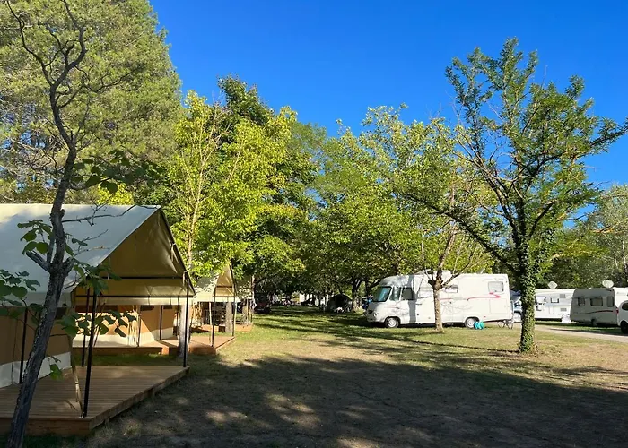 Kemping Onlycamp De Chamarges *